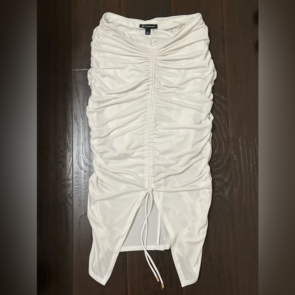Elegant White Ruched Skirt